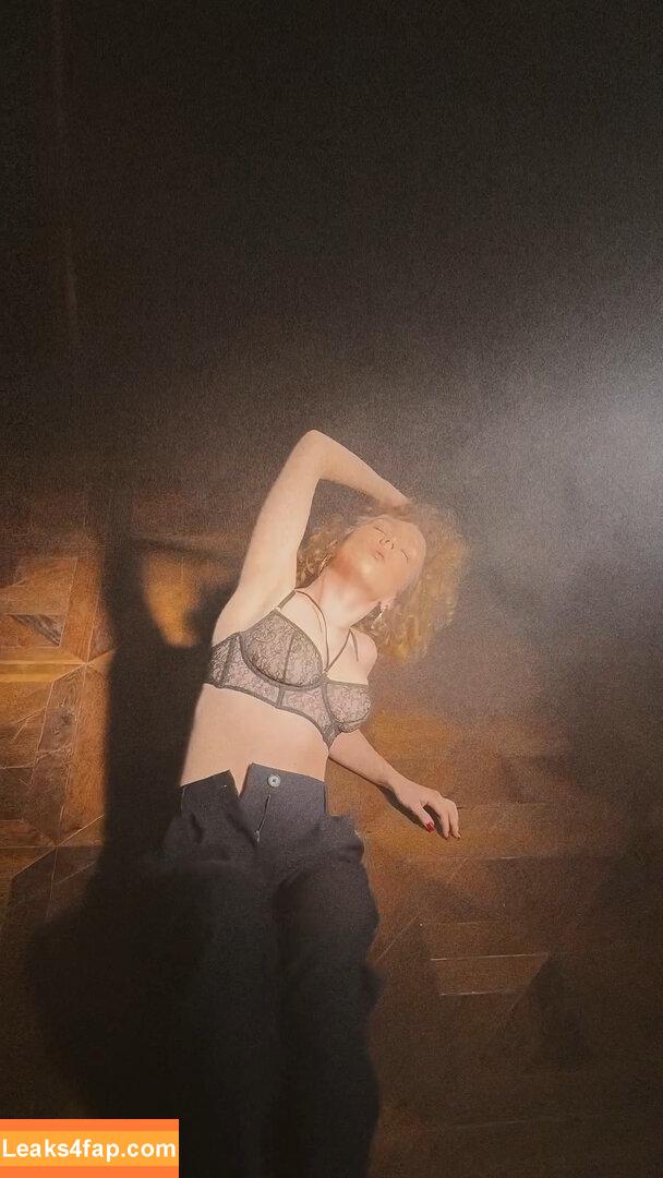 curlywiktoria / curlyvictoria / curlyyycue / wiktoria moldawiak слитое фото фото #0224