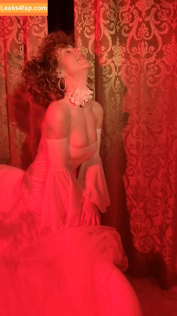 curlywiktoria / curlyvictoria / curlyyycue / wiktoria moldawiak слитое фото фото #0235