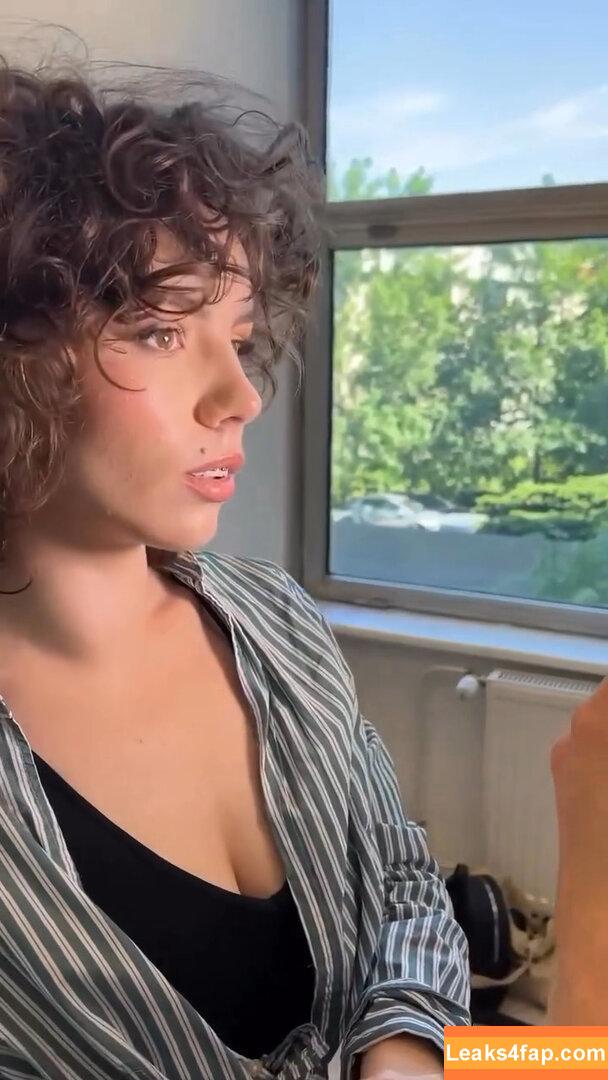 curlywiktoria / curlyvictoria / curlyyycue / wiktoria moldawiak слитое фото фото #0651