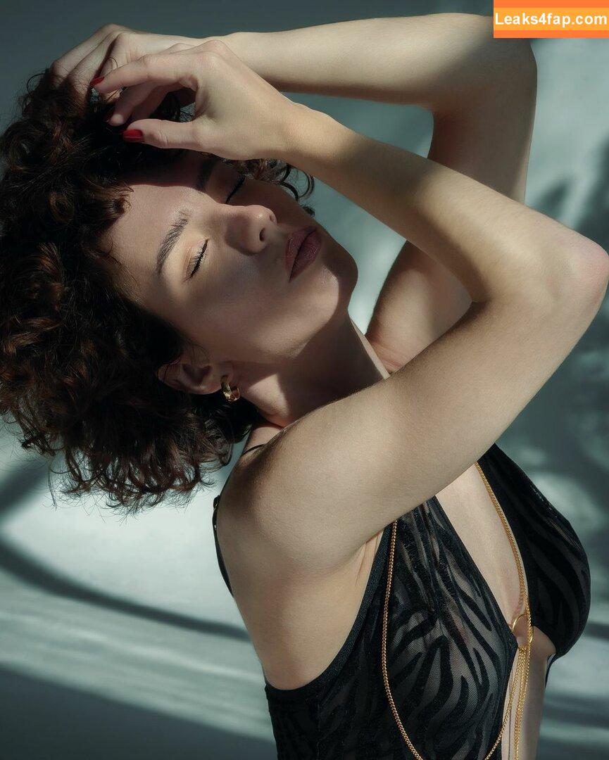 curlywiktoria / curlyvictoria / curlyyycue / wiktoria moldawiak leaked photo photo #0740