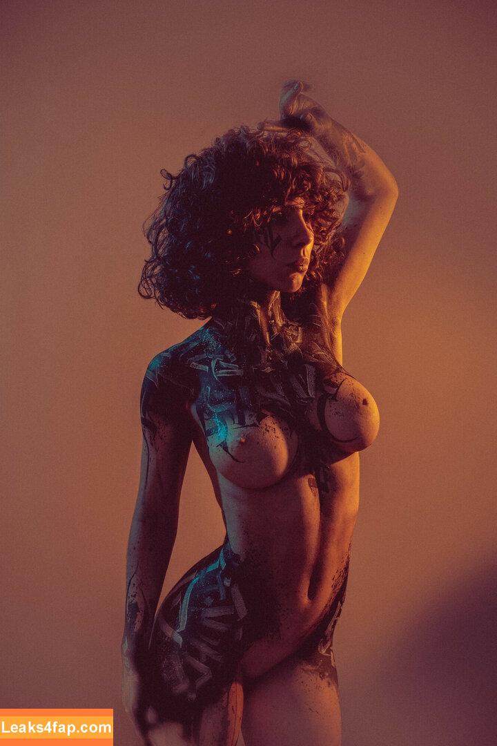 curlywiktoria / curlyvictoria / curlyyycue / wiktoria moldawiak leaked photo photo #0799