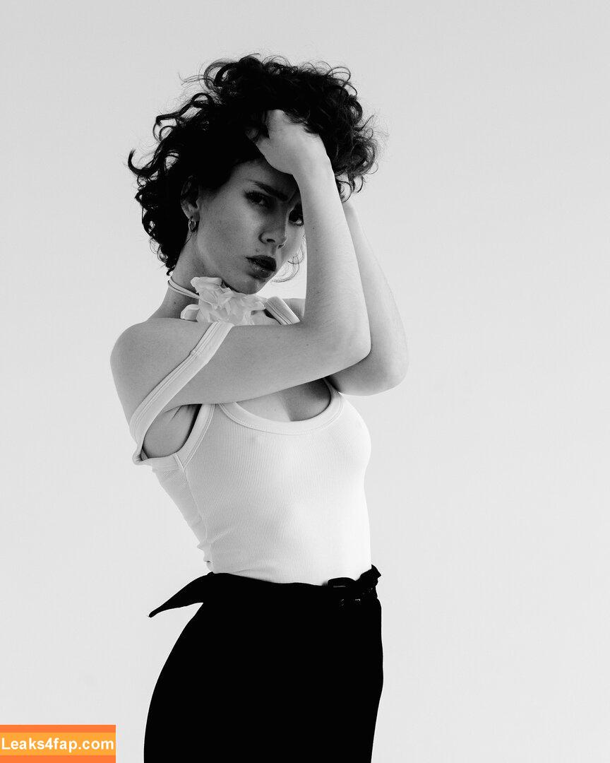 curlywiktoria / curlyvictoria / curlyyycue / wiktoria moldawiak leaked photo photo #0944