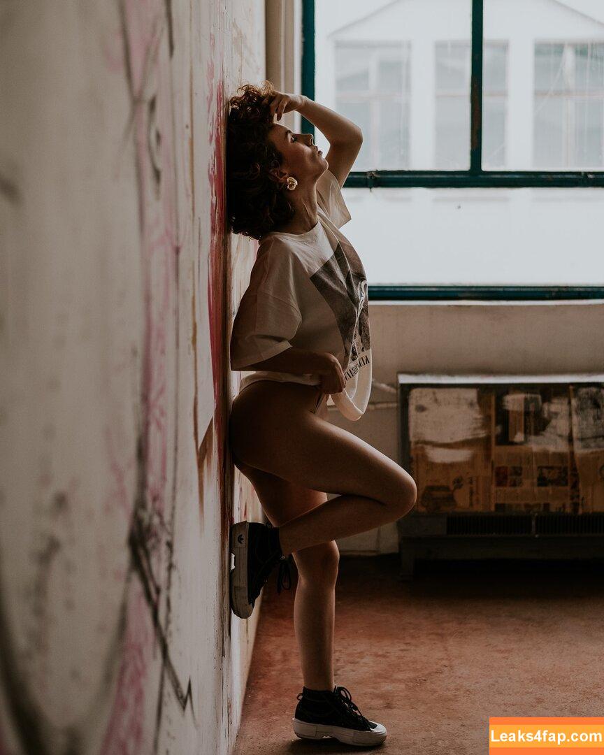 curlywiktoria / curlyvictoria / curlyyycue / wiktoria moldawiak leaked photo photo #0950