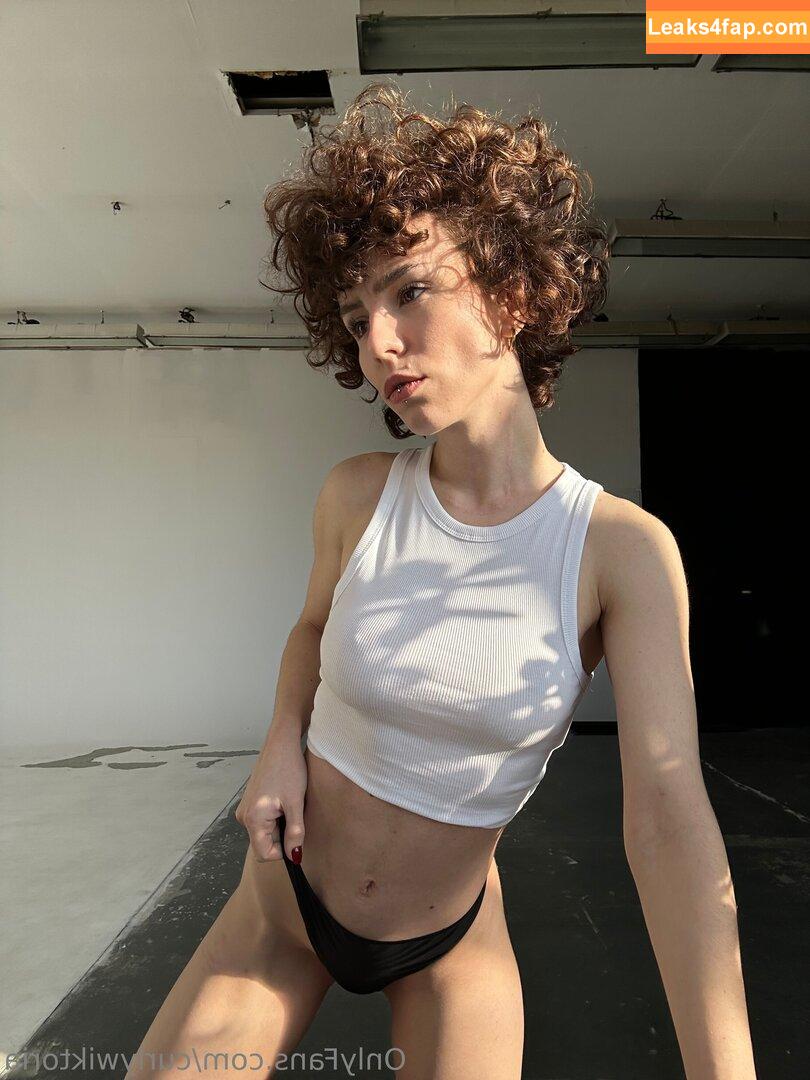 curlywiktoria / curlyvictoria / curlyyycue / wiktoria moldawiak leaked photo photo #0985