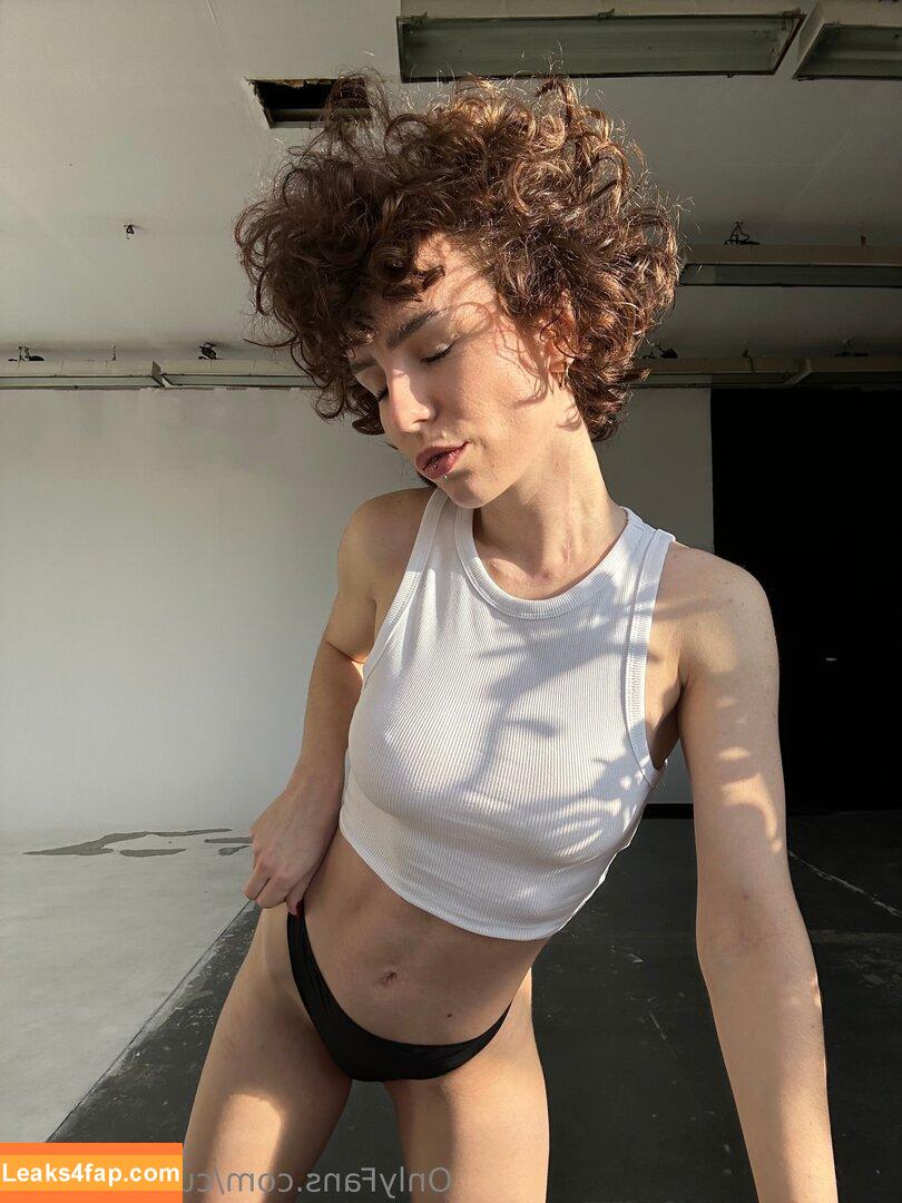 curlywiktoria / curlyvictoria / curlyyycue / wiktoria moldawiak leaked photo photo #0987