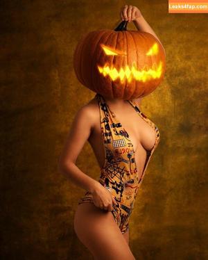 curlywiktoria фото #0044