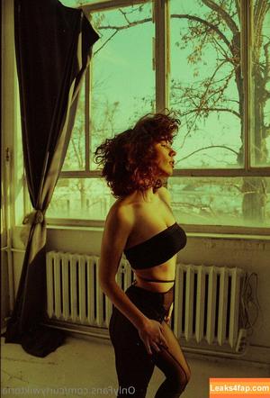 curlywiktoria фото #0312