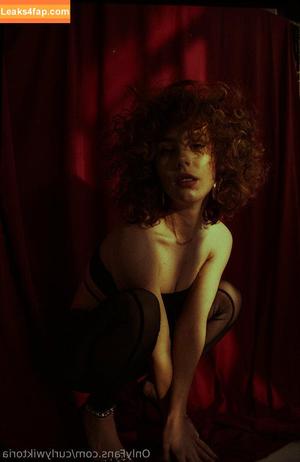 curlywiktoria фото #0319