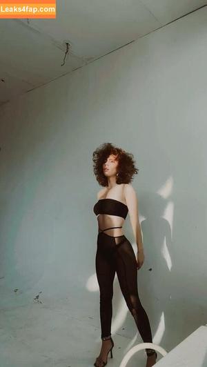 curlywiktoria фото #0337