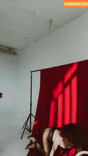 curlywiktoria фото #0341