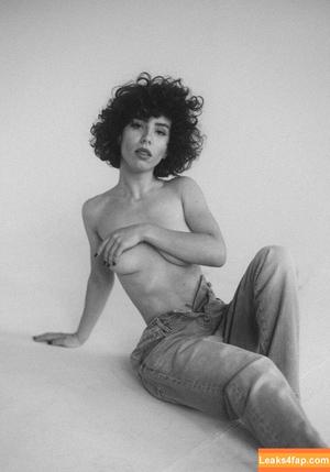 curlywiktoria photo #0702