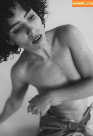 curlywiktoria photo #0703