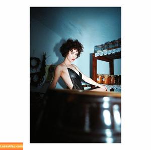 curlywiktoria photo #0751