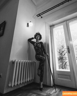 curlywiktoria photo #0775