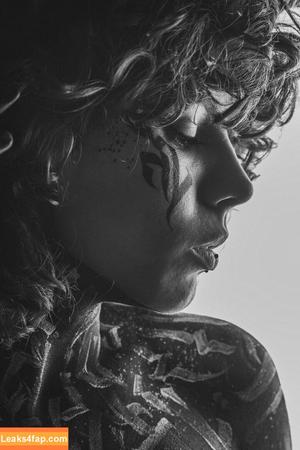 curlywiktoria photo #0780