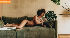 curlywiktoria photo #0853