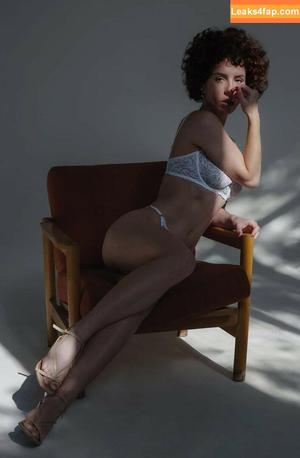 curlywiktoria photo #0904