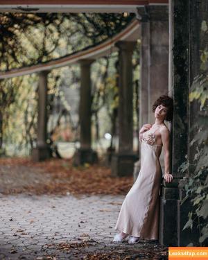 curlywiktoria photo #1003