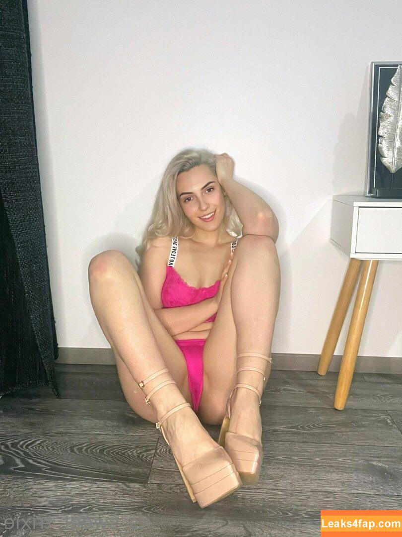 cute_blonde_princess /  leaked photo photo #0067