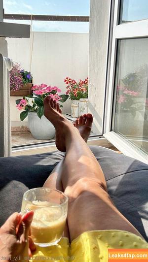 cute_lily_feet photo #0015