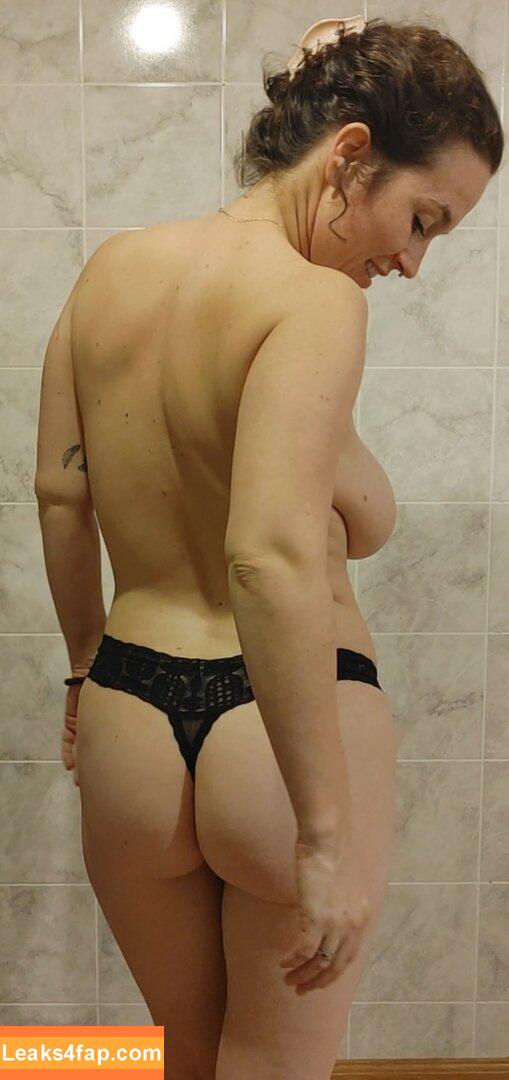 Dabeefqueen92 / ETIDsteaz29 / _queenofeverythingg leaked photo photo #0011