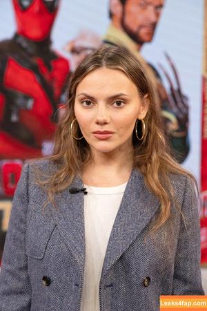 Dafne Keen photo #0175