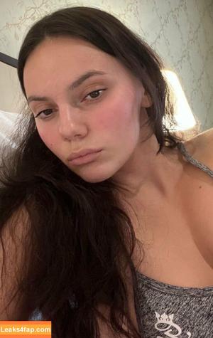 Dafne Keen photo #0242