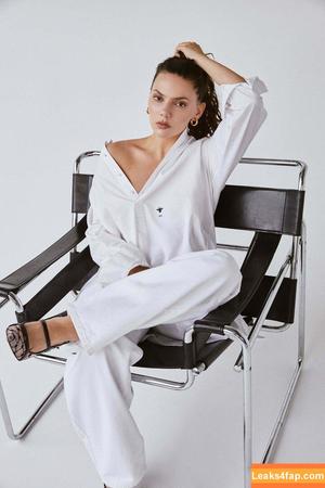 Dafne Keen photo #0255