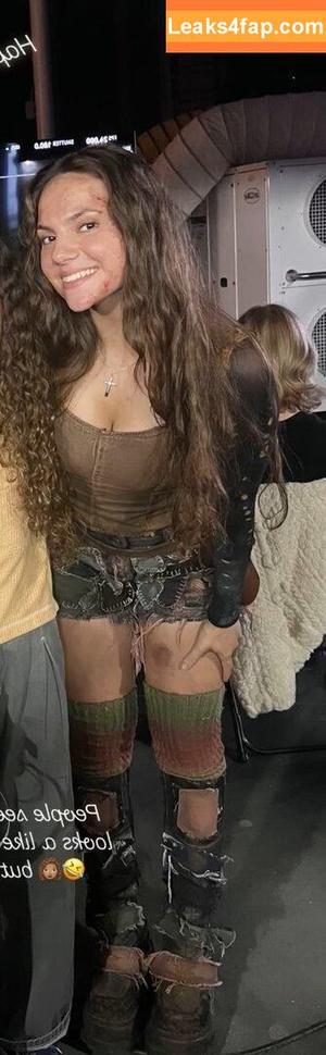Dafne Keen photo #0300