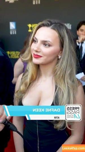 Dafne Keen photo #0395