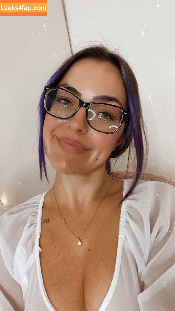 Dani / danielle_uncovered / https: leaked photo photo #0009