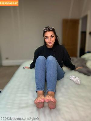 Danielle photo #0010