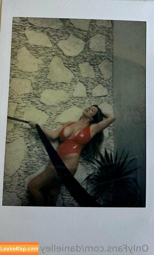 danielleyayalavip photo #0026