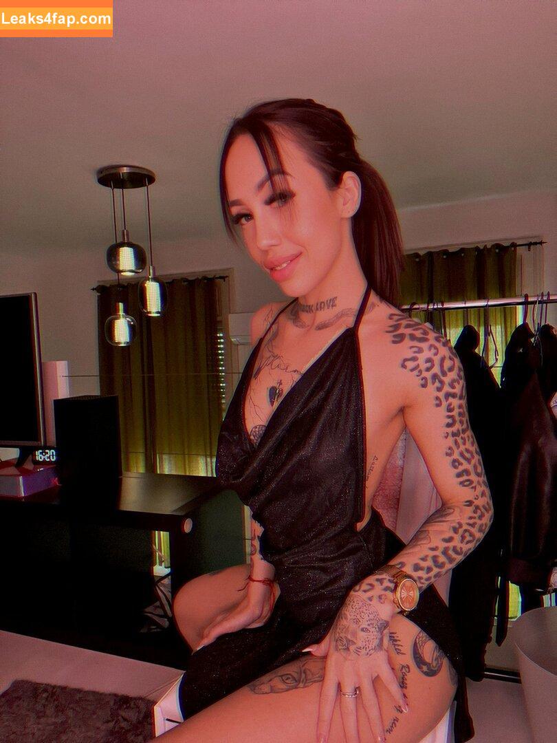 dashababykee / DashaTeleki / ItsYaaBayBee leaked photo photo #0013