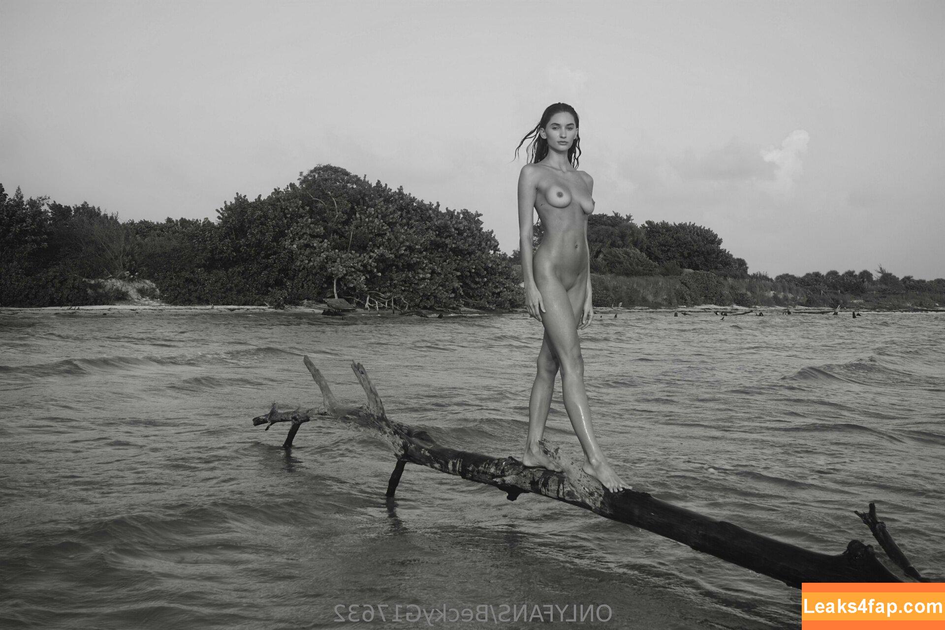Debbie St Pierre / debbie_st.pierre / debbiestpierre leaked photo photo #0312