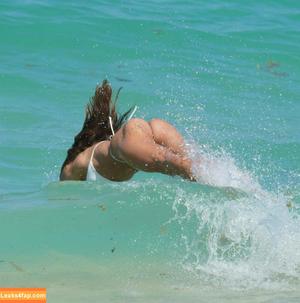 Debbie St Pierre photo #0046