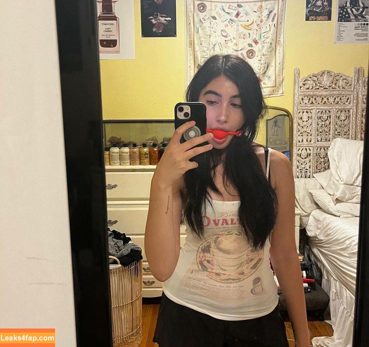Delilah / Delilahraige / bugsanduggs leaked photo photo #0017