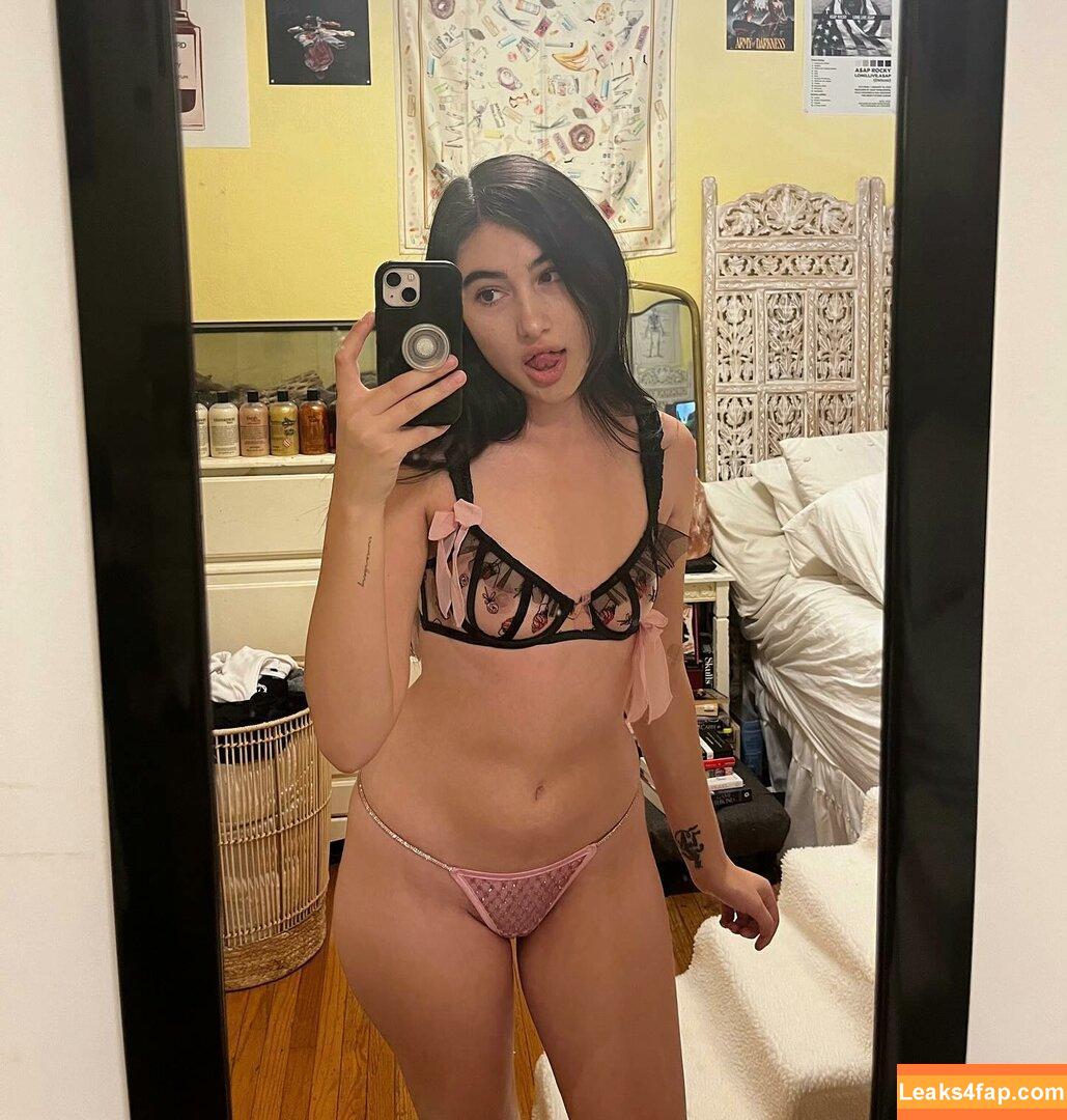 Delilah / Delilahraige / bugsanduggs leaked photo photo #0035