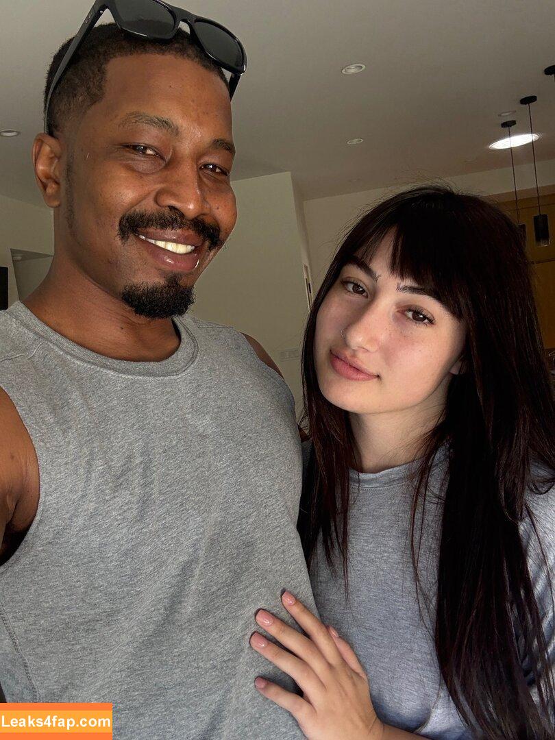 Delilah / Delilahraige / bugsanduggs leaked photo photo #0222