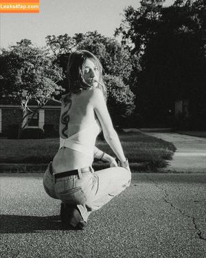 Delilah фото #0288