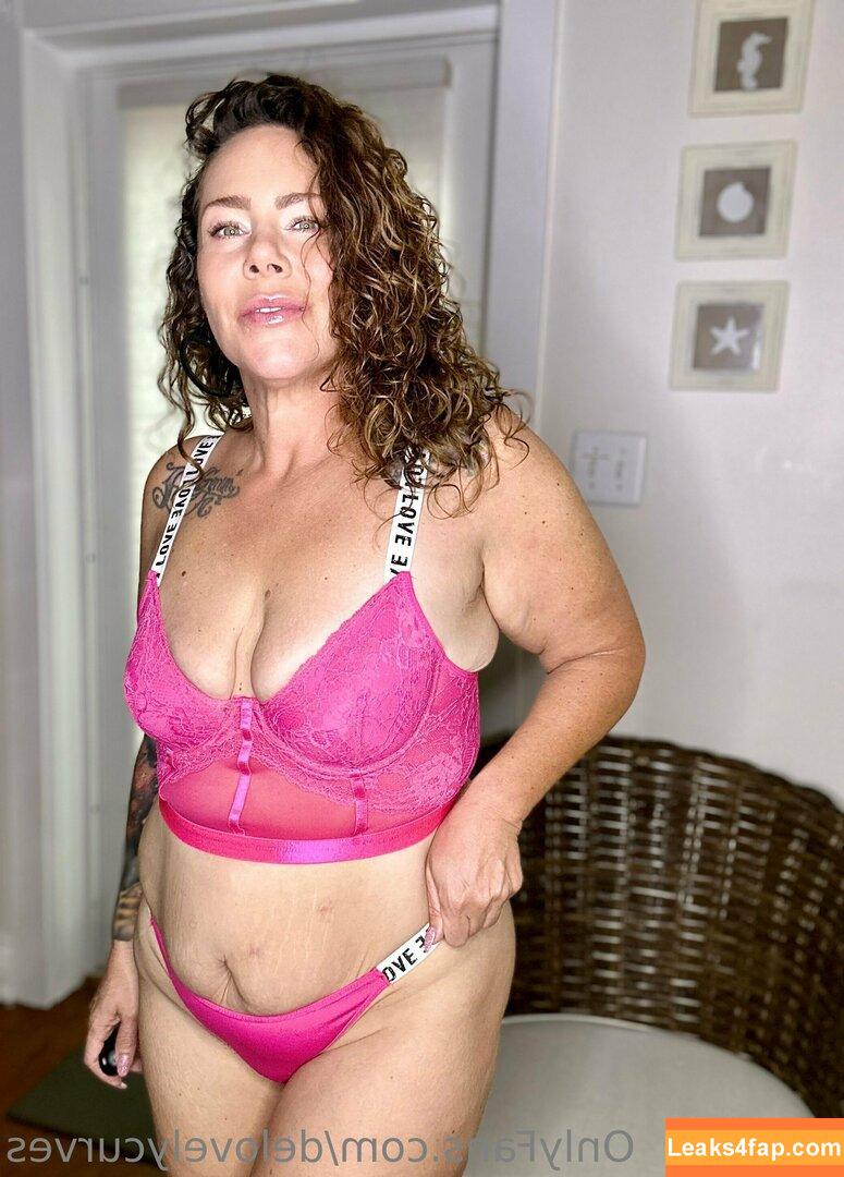 delovelycurves / delovely_curves leaked photo photo #0199