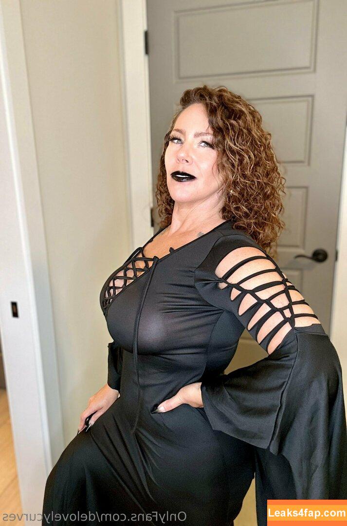 delovelycurves / delovely_curves leaked photo photo #0387
