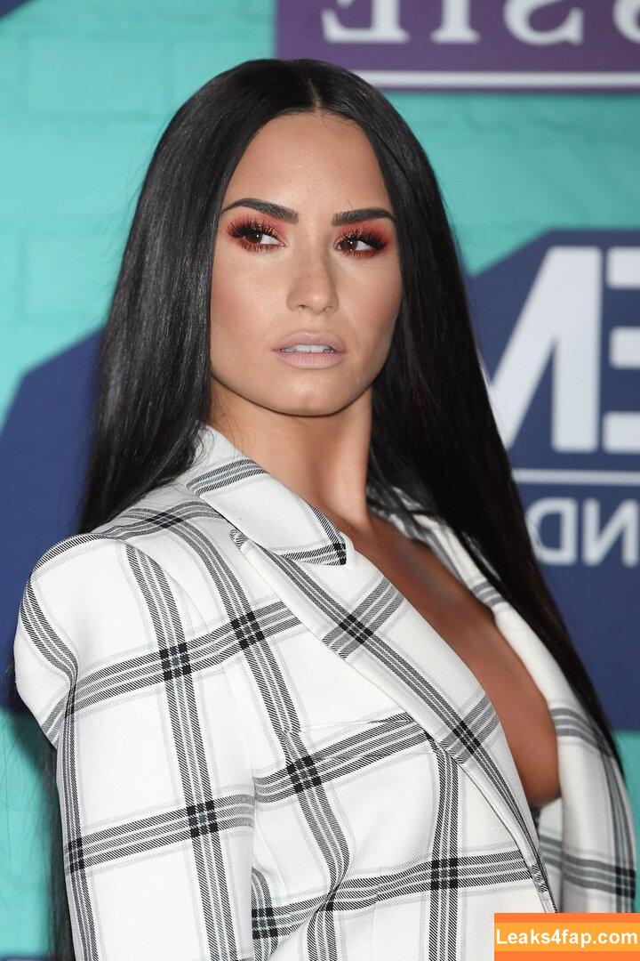 Demi Lovato / ddlovato leaked photo photo #0118