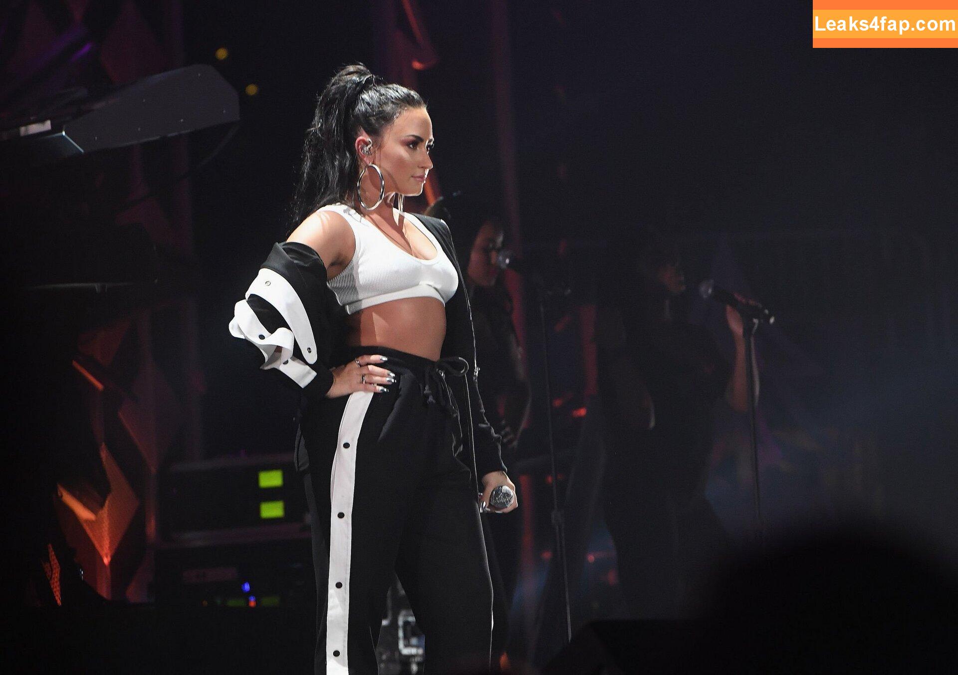 Demi Lovato / ddlovato leaked photo photo #0133