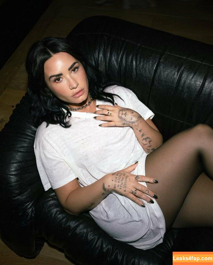 Demi Lovato / ddlovato leaked photo photo #0150