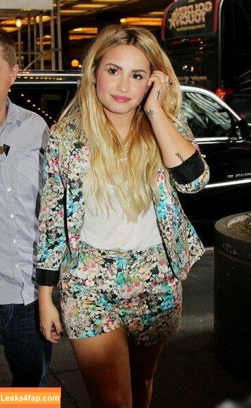Demi Lovato / ddlovato leaked photo photo #0153