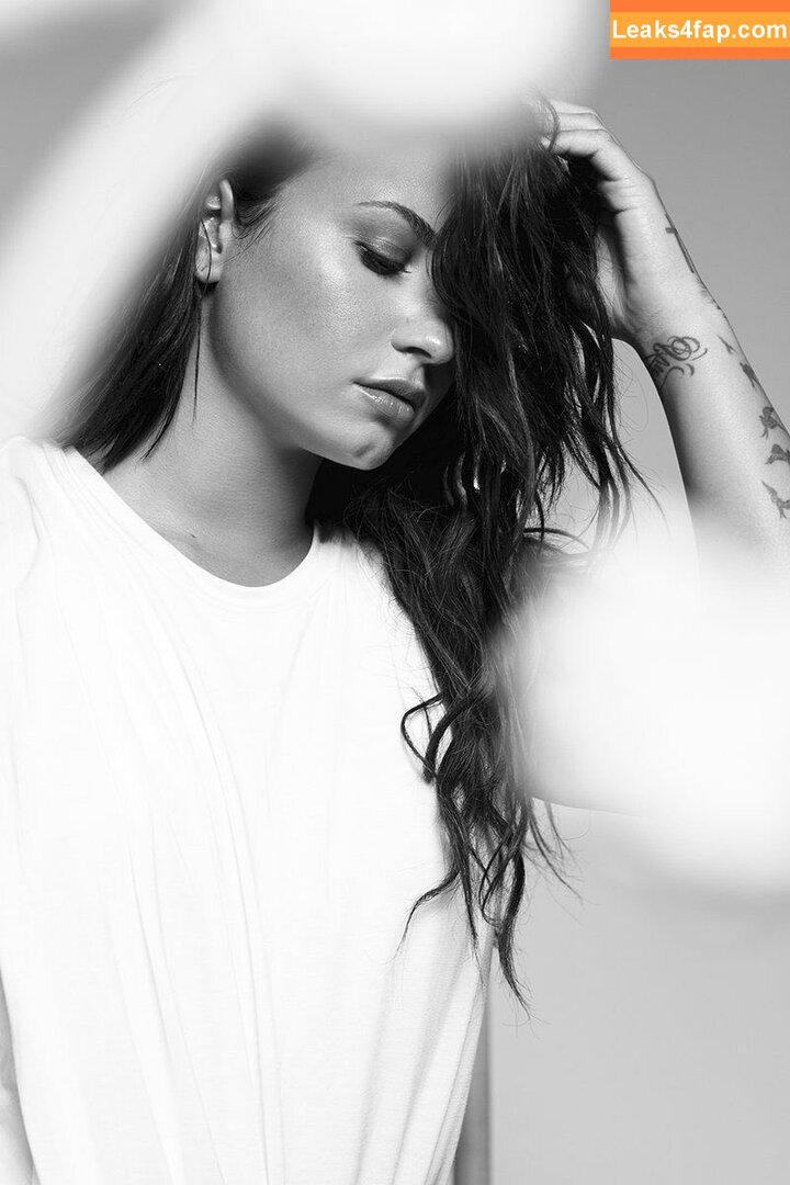 Demi Lovato / ddlovato leaked photo photo #0154
