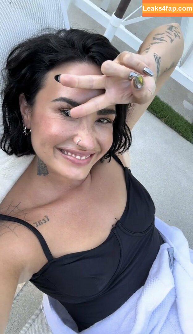 Demi Lovato / ddlovato leaked photo photo #0161