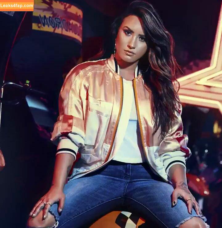 Demi Lovato / ddlovato leaked photo photo #0190