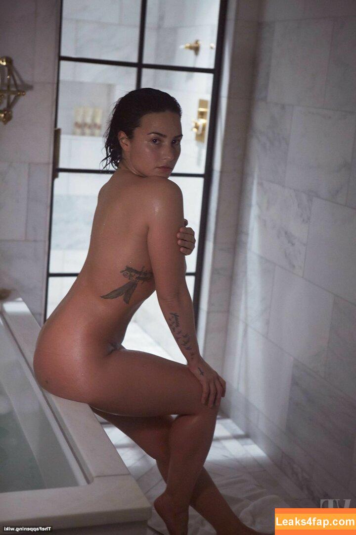 Demi Lovato / ddlovato leaked photo photo #0254